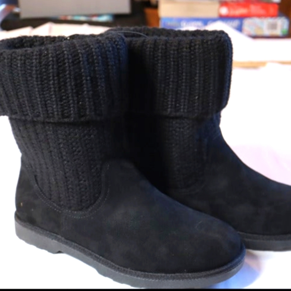 Falls Creek Women’s CORA Pull On Knit Trim Fashion Boots Size 8 Medium B…